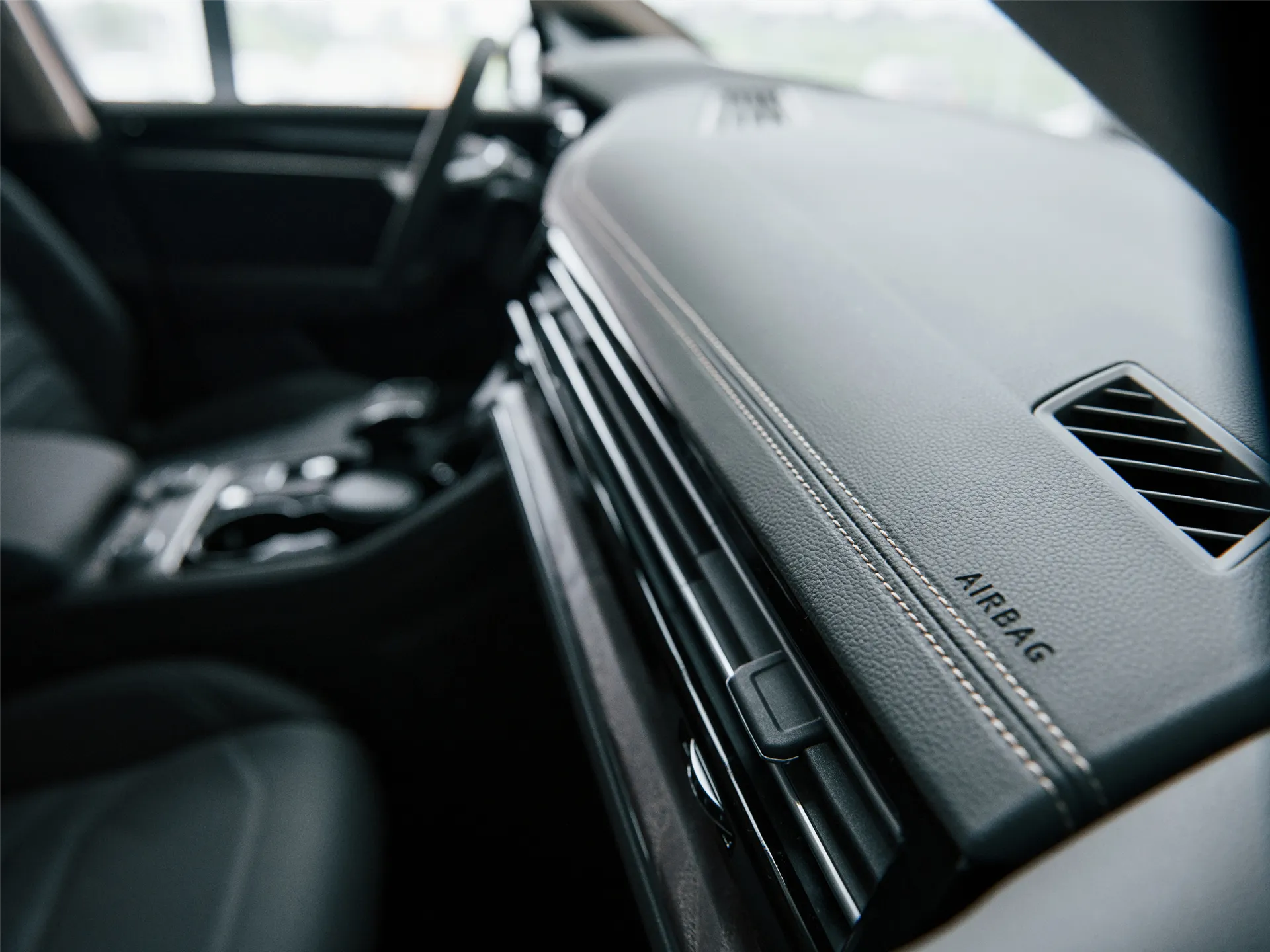 Staying Cool in Summer with Vehicle Air Conditioning and Cabin Systems